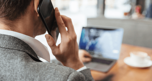 VOIP vs. Traditional Phones: Examining Advantages and Distinctions